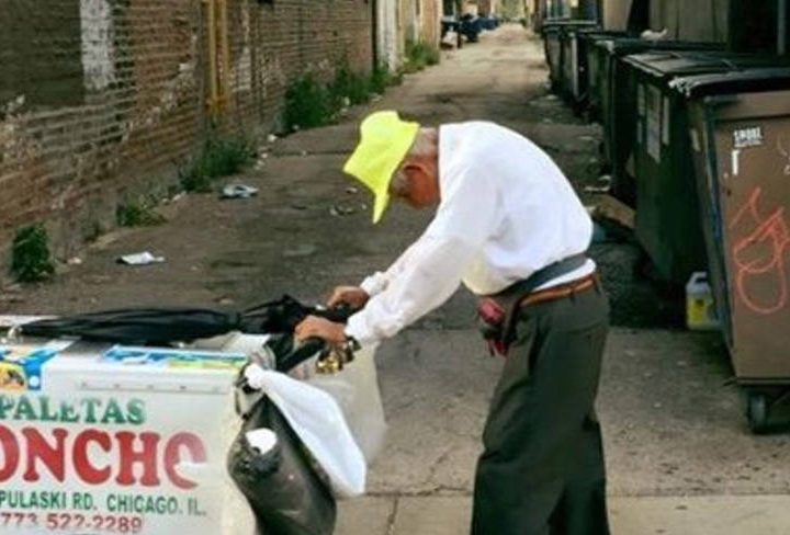 Heartbreaking Photo of Elderly Man Pushing Ice Cart Raises Amazing £187K in Just Three Days